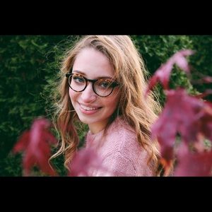 Meet your Posher, Maddie